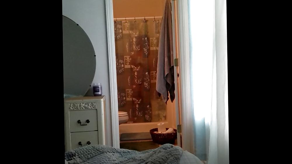 10P Shower Voyeur!!!!