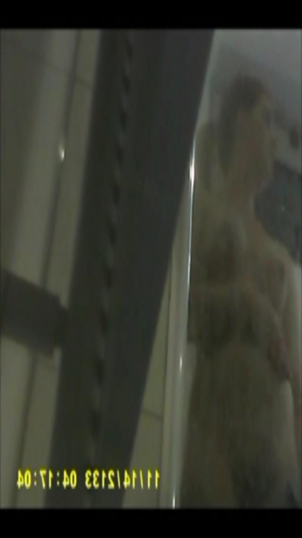 7P Stepsister in law spy shower