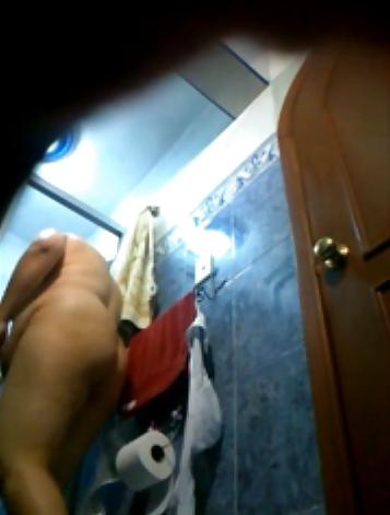 16P My mom in the shower