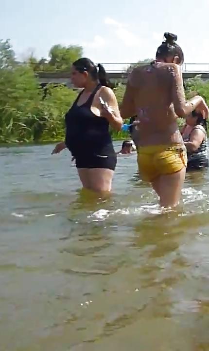 15P Spy at the beach romanian - la scaldat