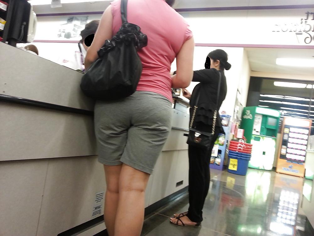 6P Candid Panty Lines