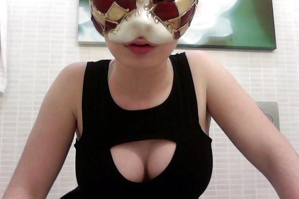 25P Show me your tits 02