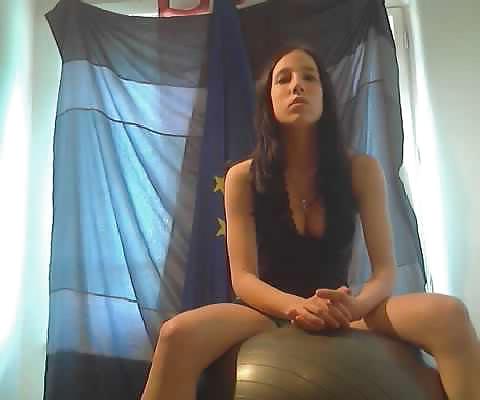 25P Sweet 18 Cam Girl