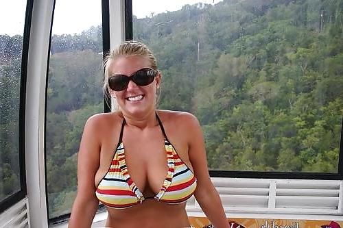 25P Nice housewife