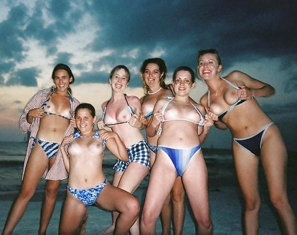 20P Show your tits 10.