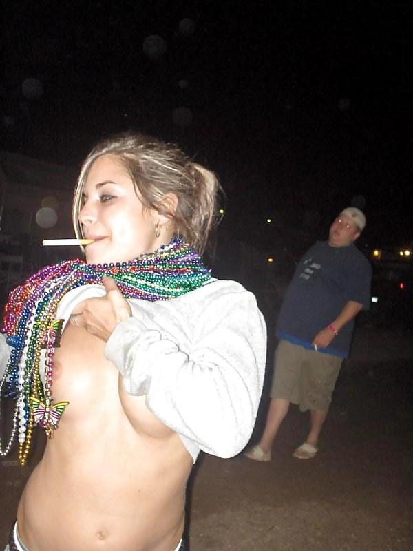 20P Show your tits 10.