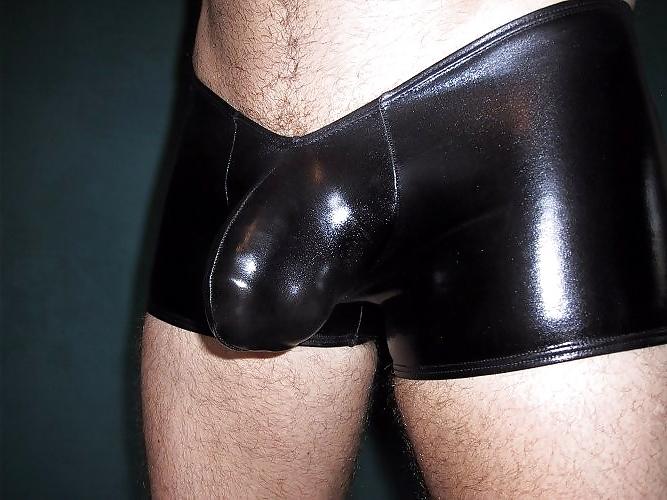 17P Mens shiny string