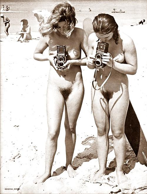25P Naked Tits, Bums and Bits