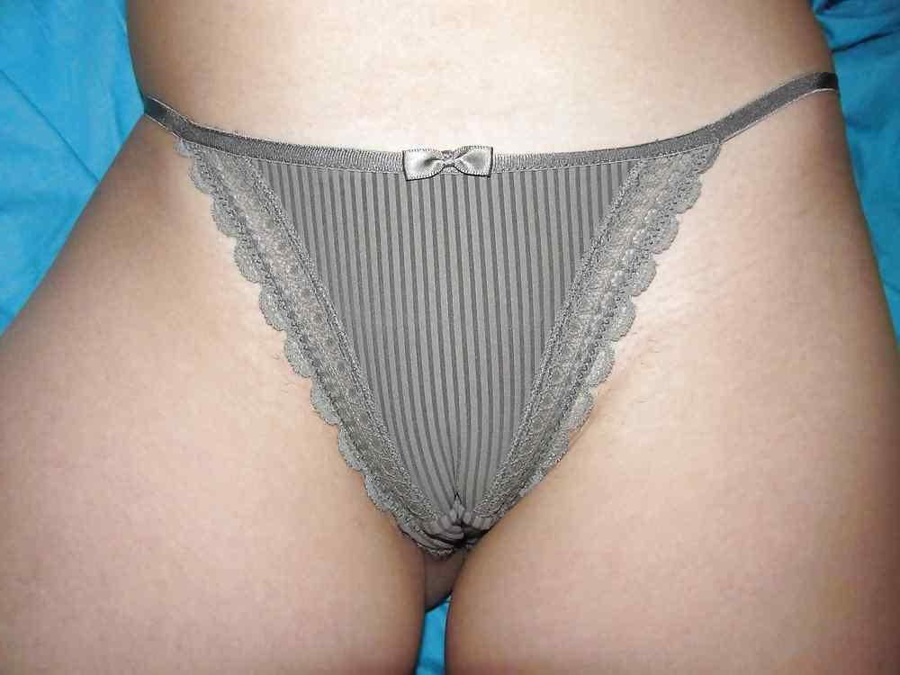 9P Cameltoe und meine Pussy ganz rasiert (unbehaart)