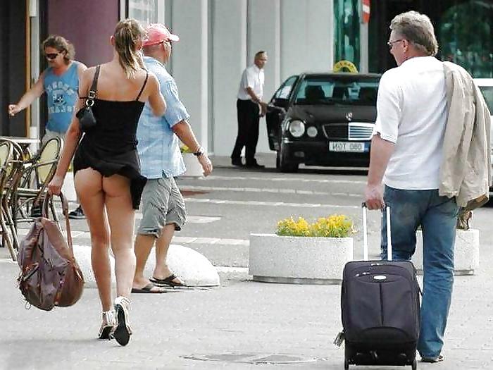 25P Outdoor pussy spy 5