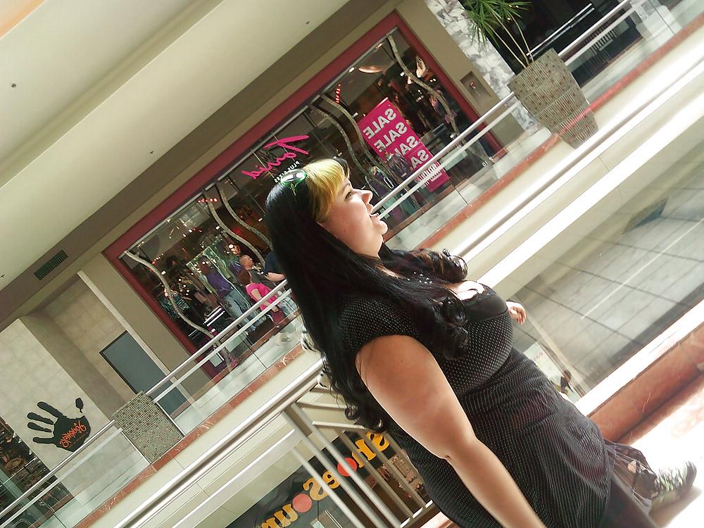 4P Fat Teen Candid Busty Tits