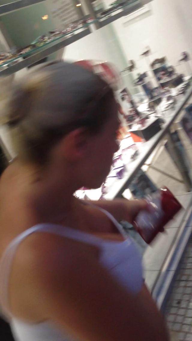 11P Candid Huge Blonde Tits White Tanktop
