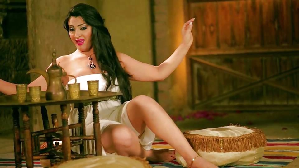 25P Bardiys belly dancer big boobs 2014