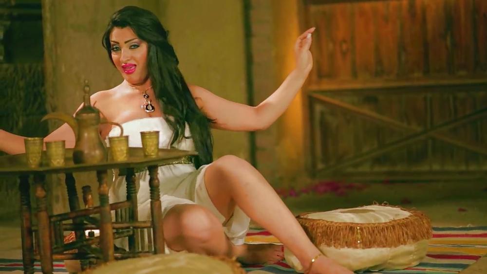 25P Bardiys belly dancer big boobs 2014