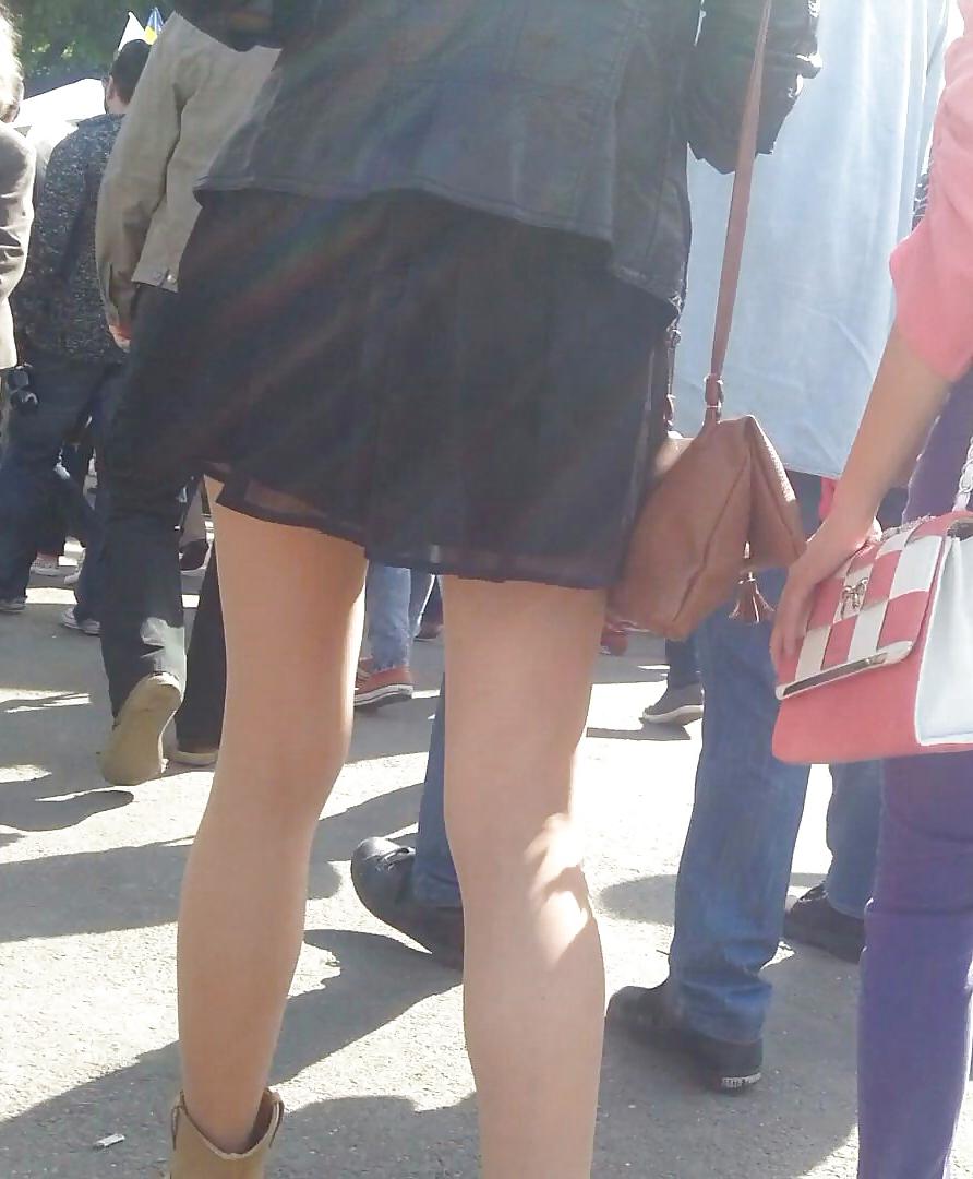 22P Sexy feet and skirt romanian