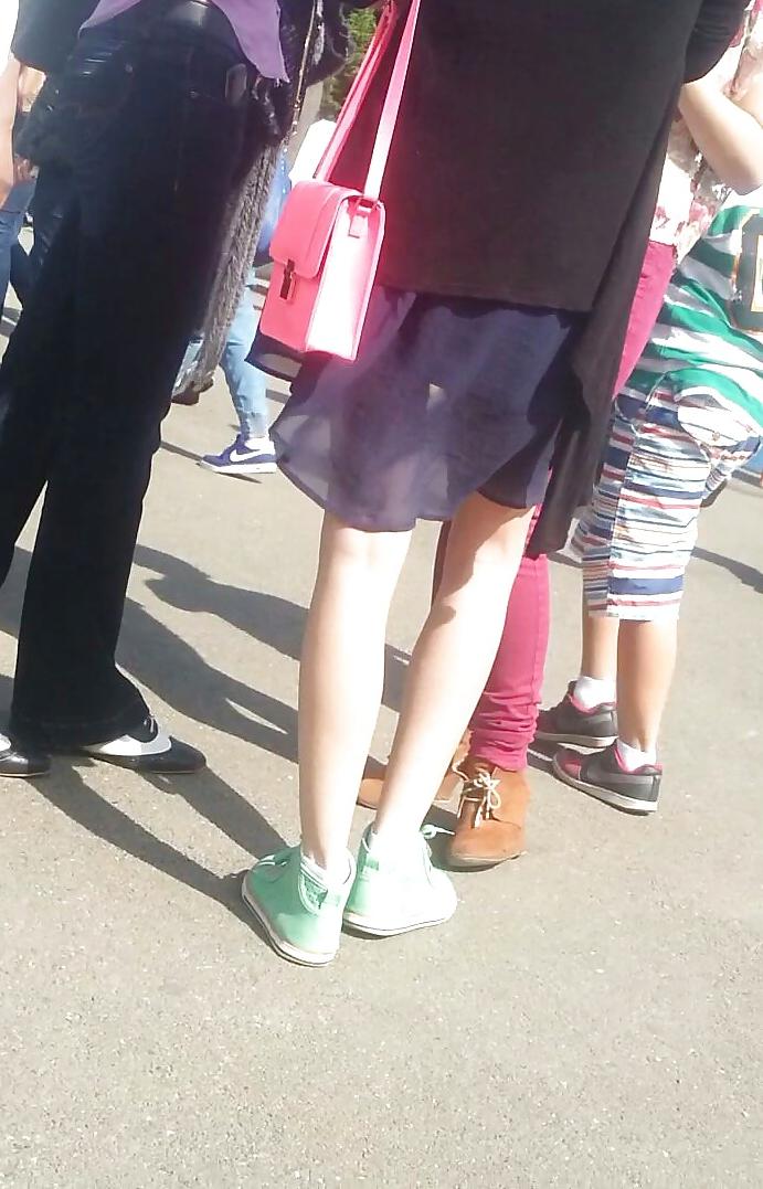 22P Sexy feet and skirt romanian
