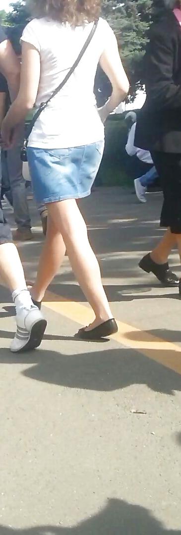 22P Sexy feet and skirt romanian
