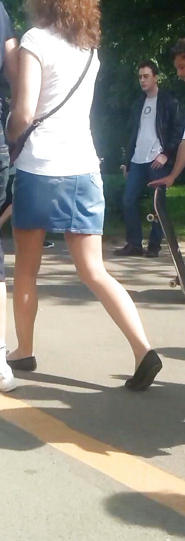 22P Sexy feet and skirt romanian