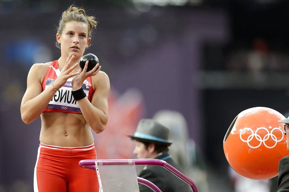 25P Ellen Sprunger - Sexy Athletic from Switzerland with Sixpack