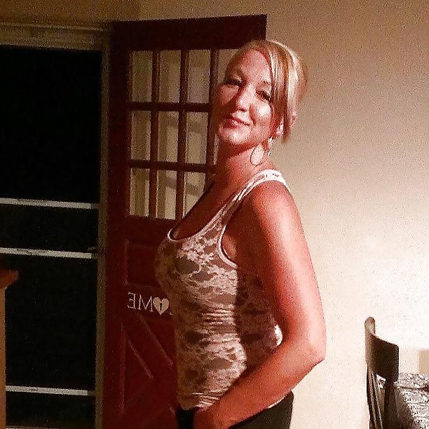 17P My Extremely Hot Milf Mom 
