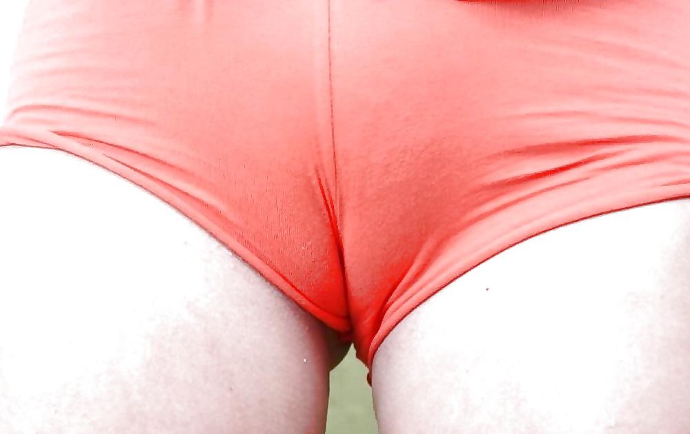 25P Cameltoe