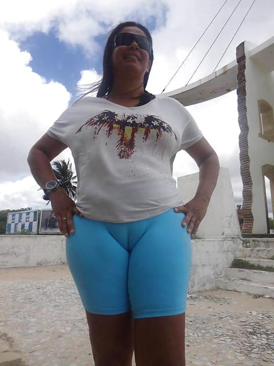 25P Cameltoe