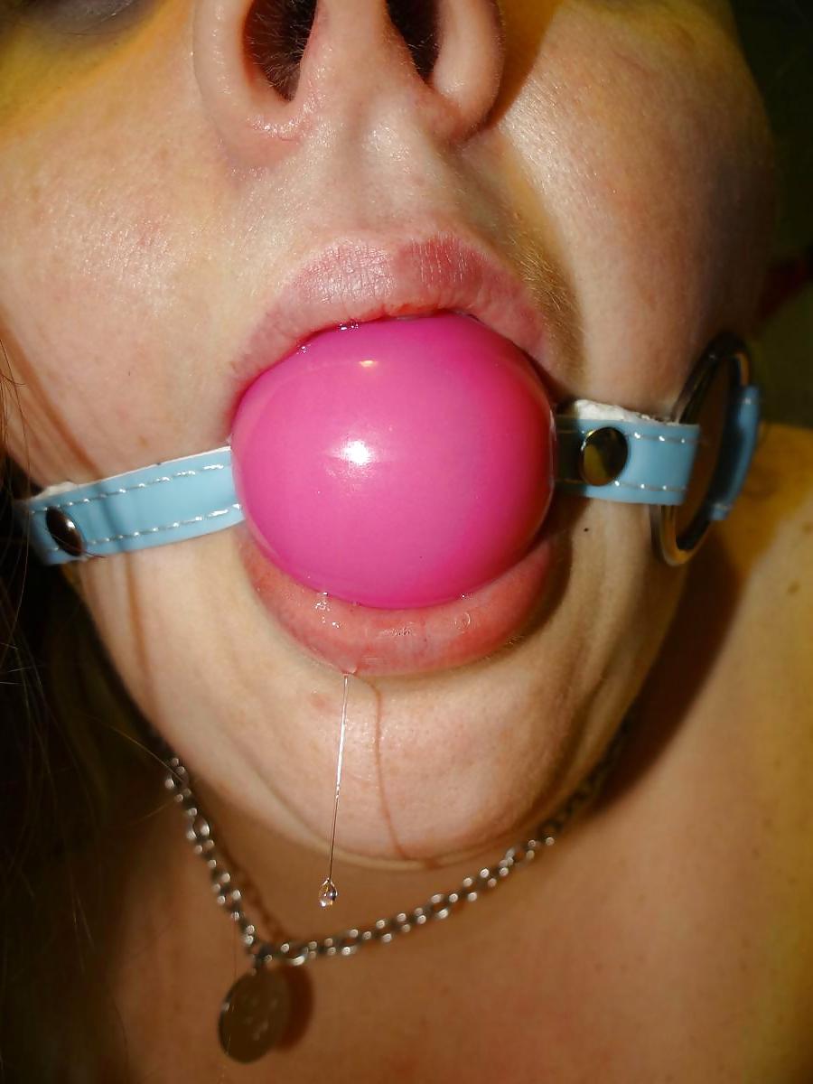 17P Fat whore gagged and plugged