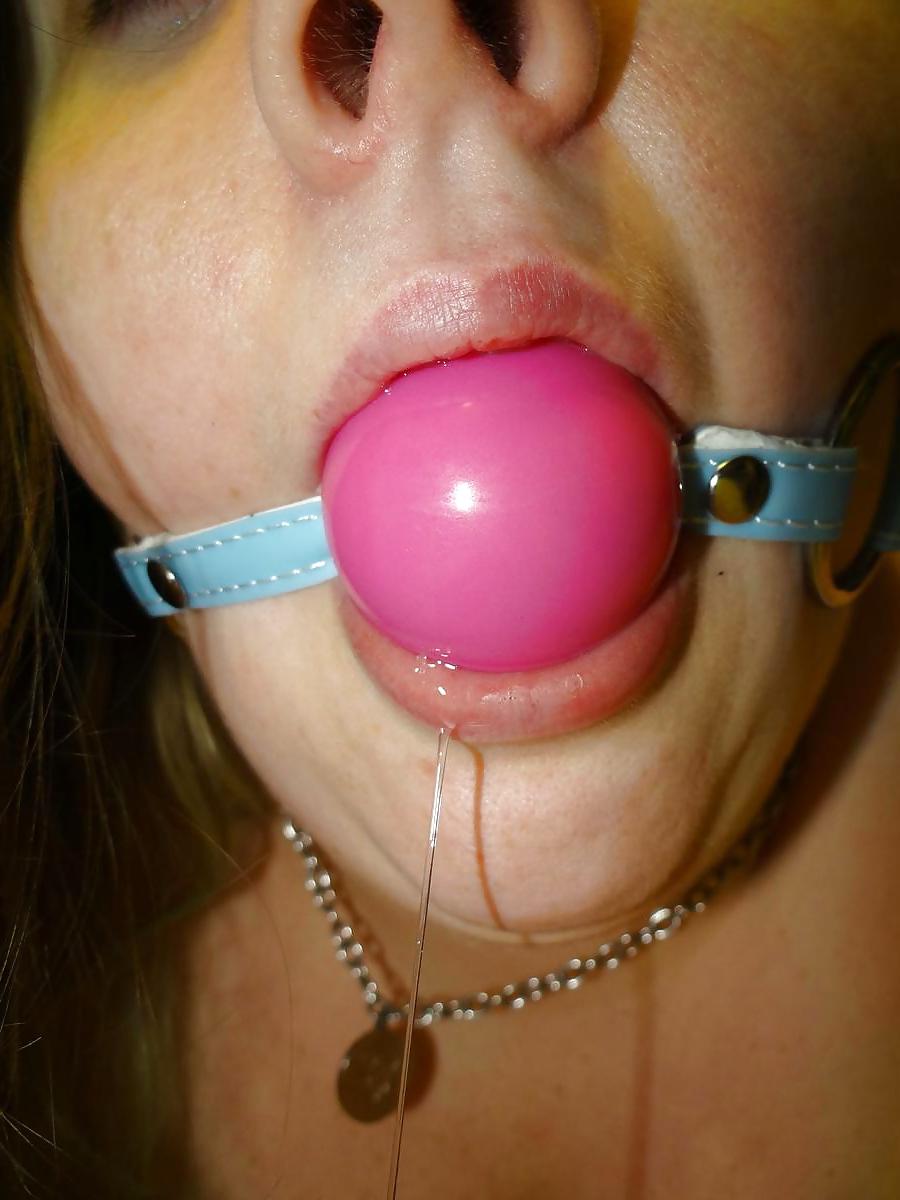 17P Fat whore gagged and plugged