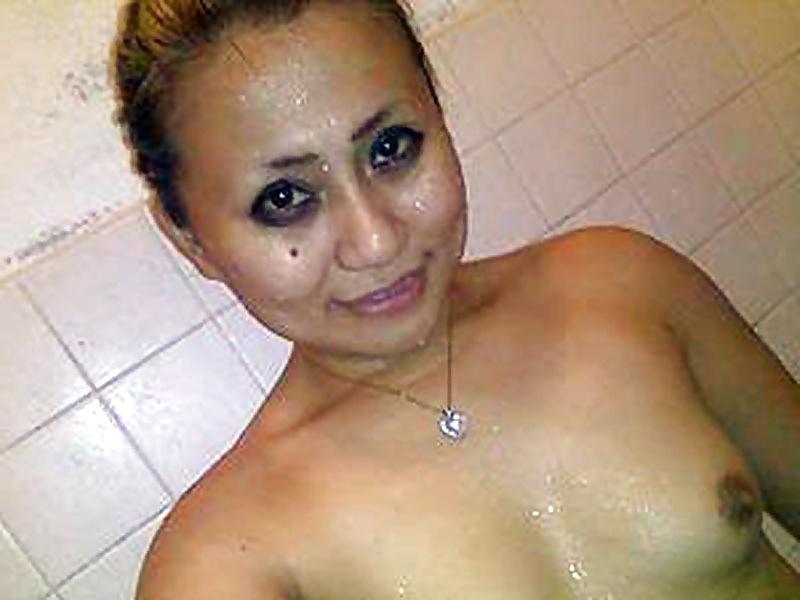 16P Asian Nice Show Tits