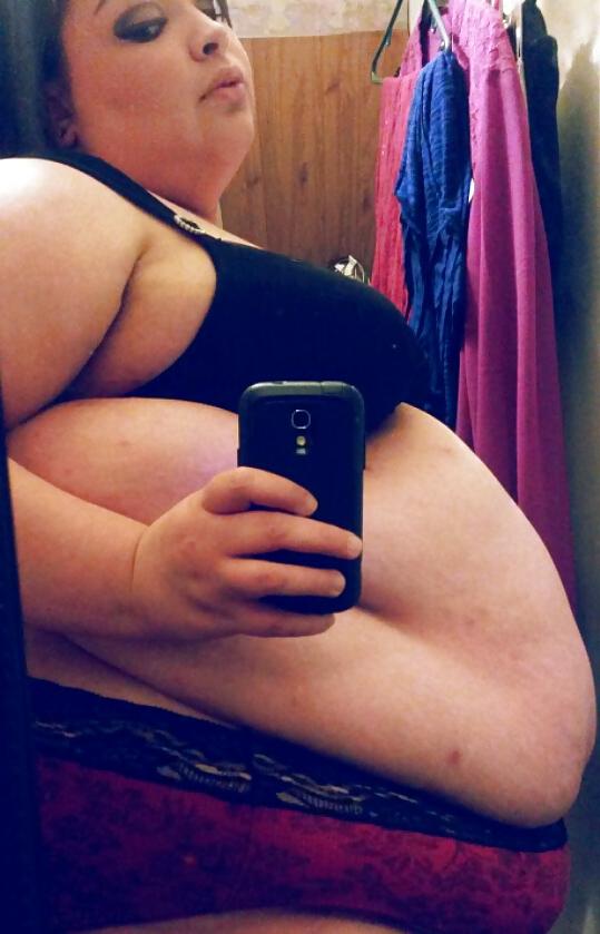 24P SSBBW belly pics 7