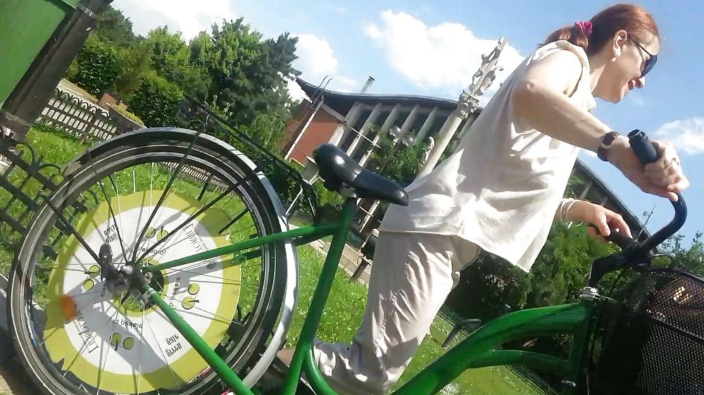 21P Spy bike and rolles old + young romanian
