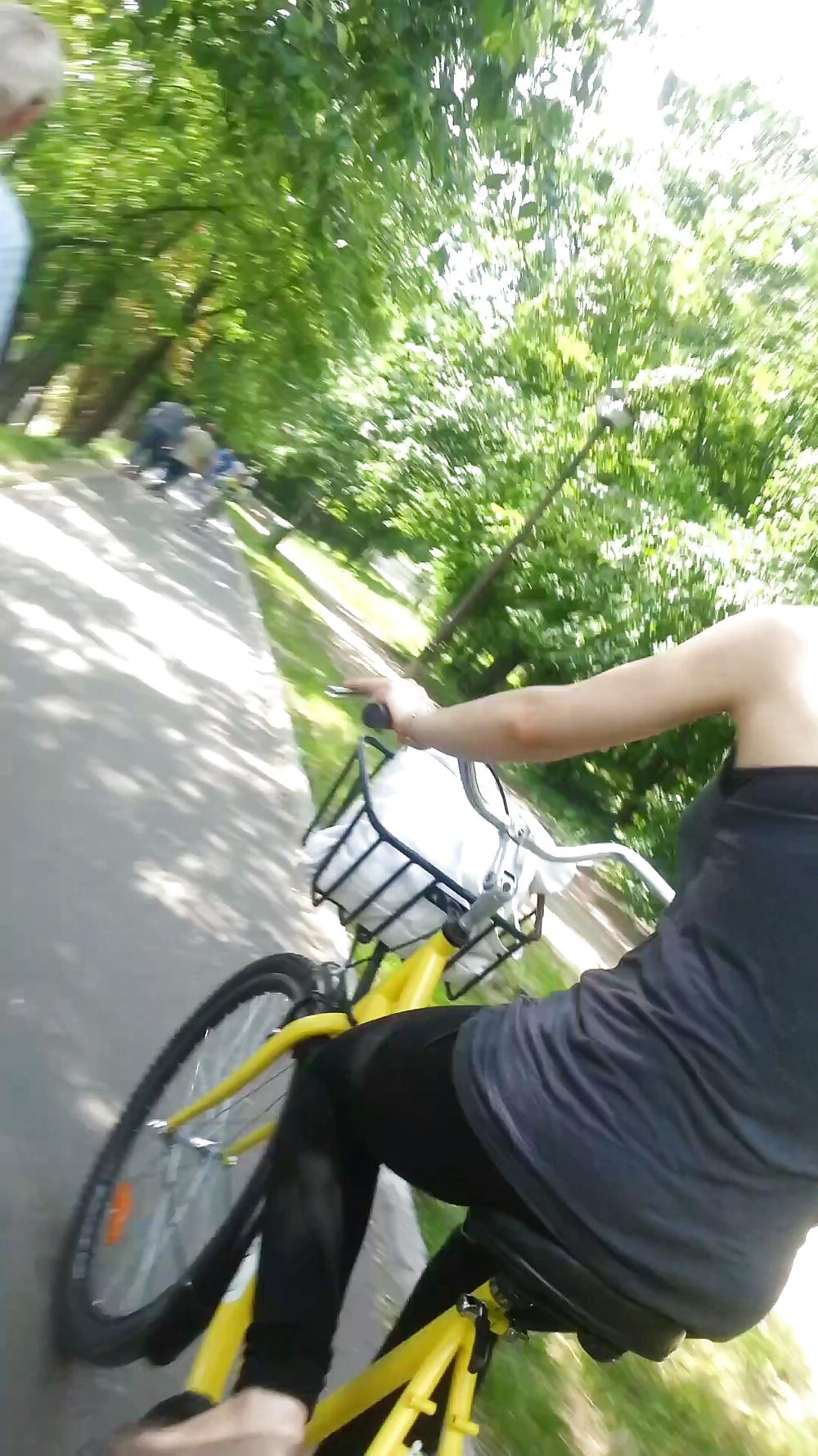21P Spy bike and rolles old + young romanian