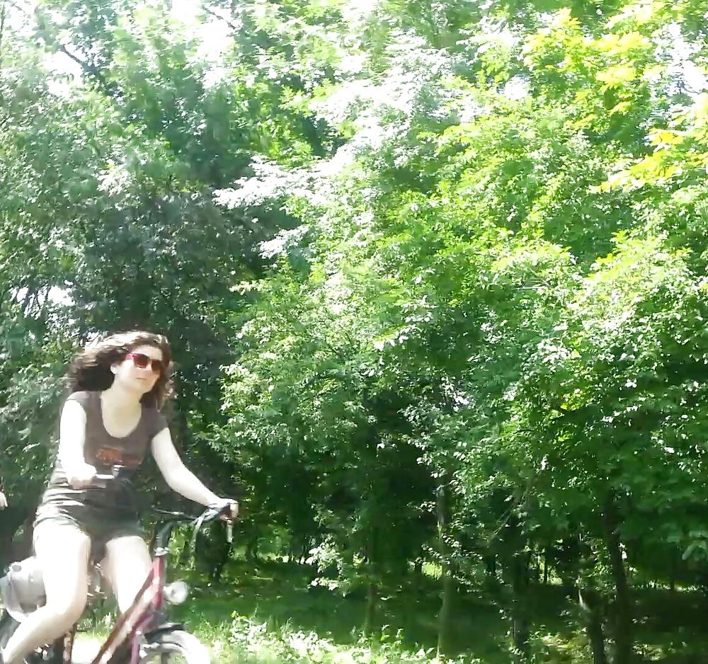 21P Spy bike and rolles old + young romanian