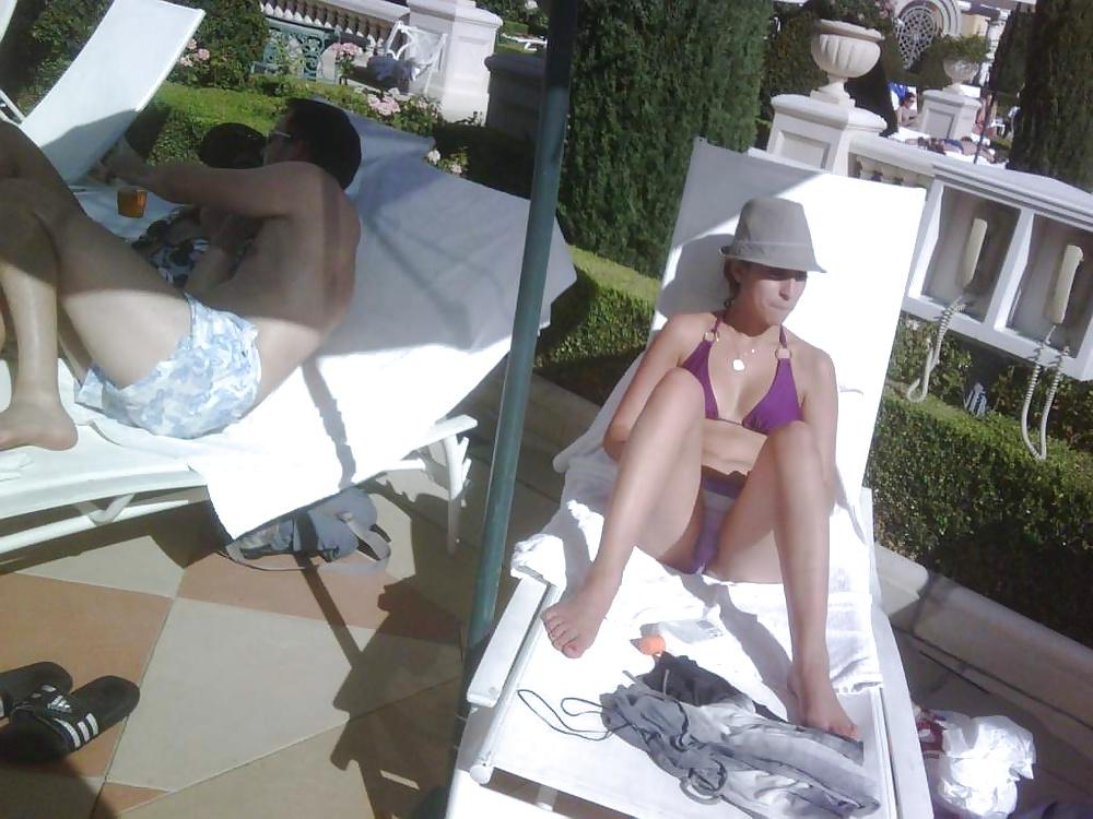 25P Espiando bellezas en piscina 
