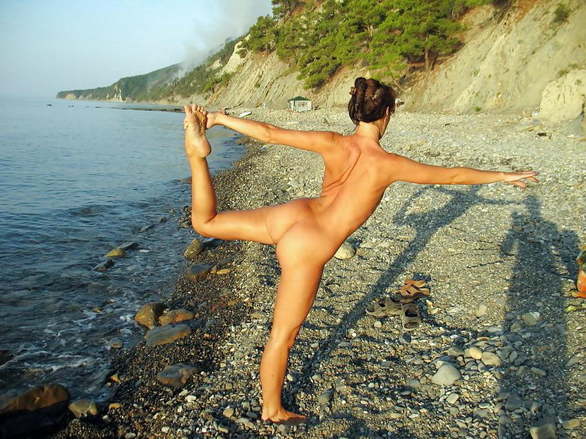25P Housewife Nudism 14