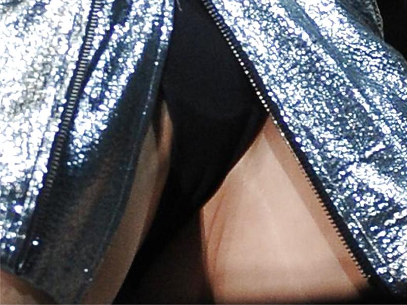 25P JESSIE J CROTCH,ASS SHOTS