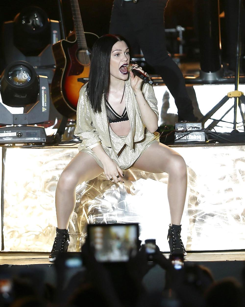 25P JESSIE J CROTCH,ASS SHOTS