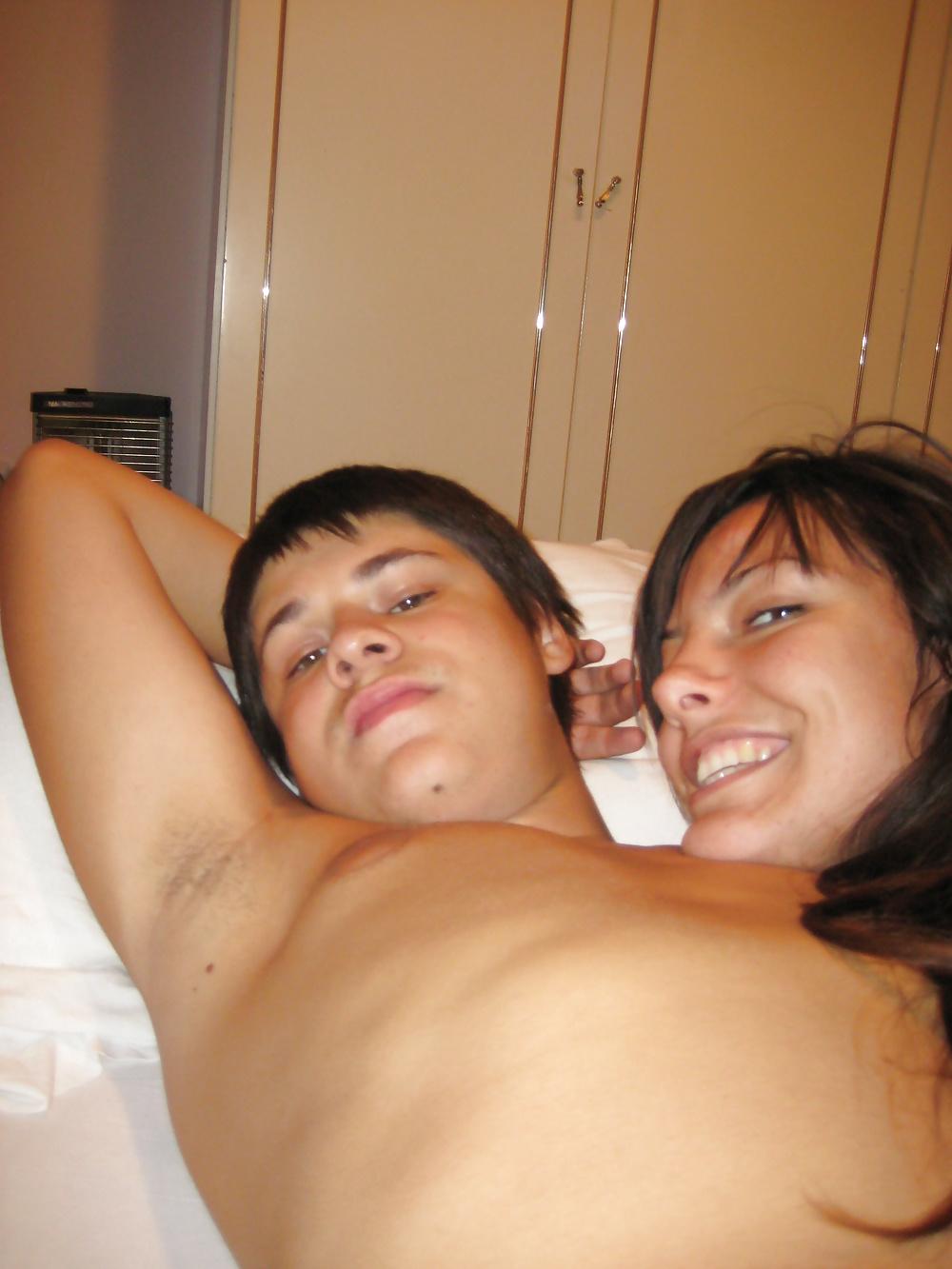 25P Cute Young Couple