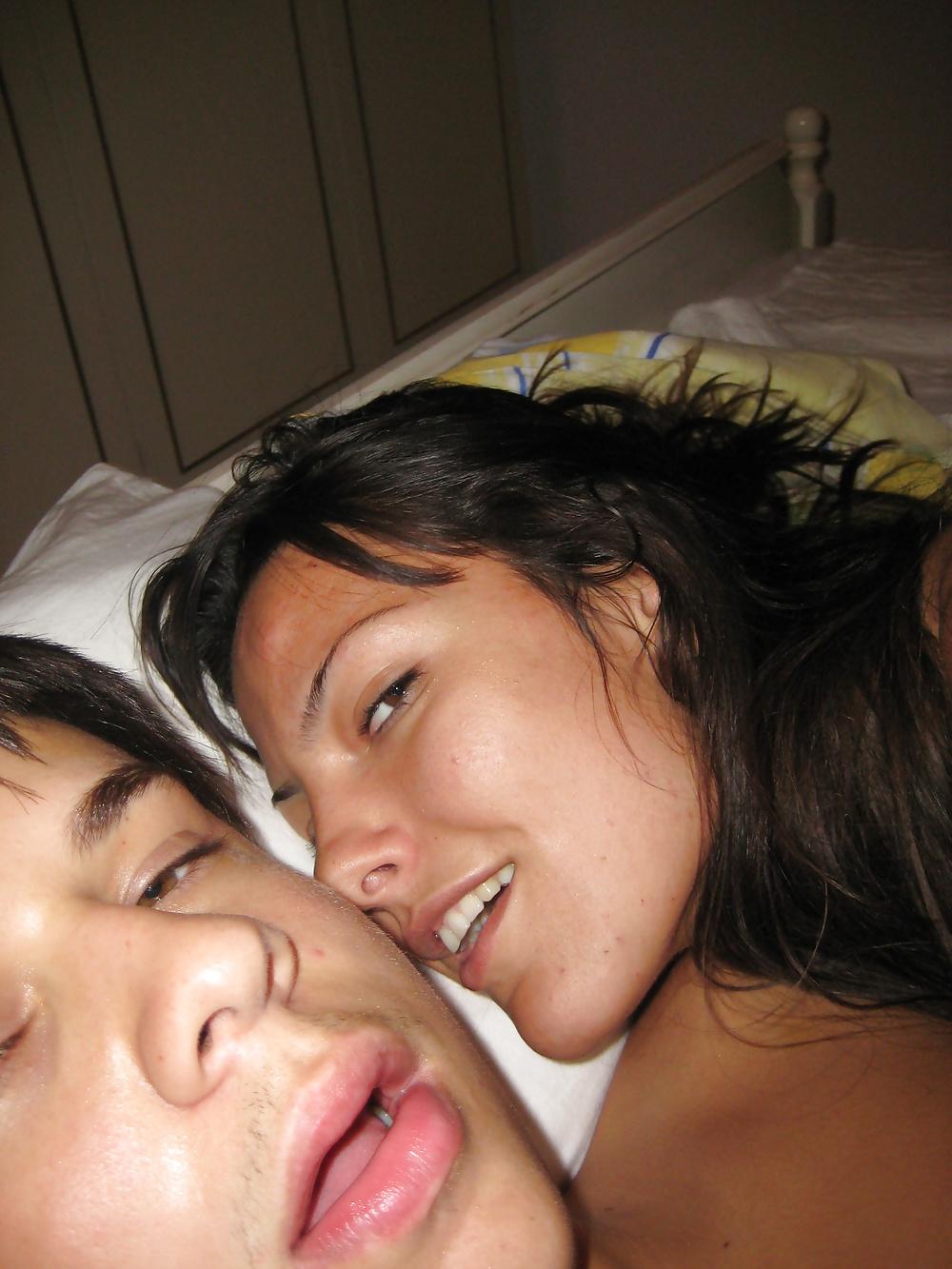 25P Cute Young Couple