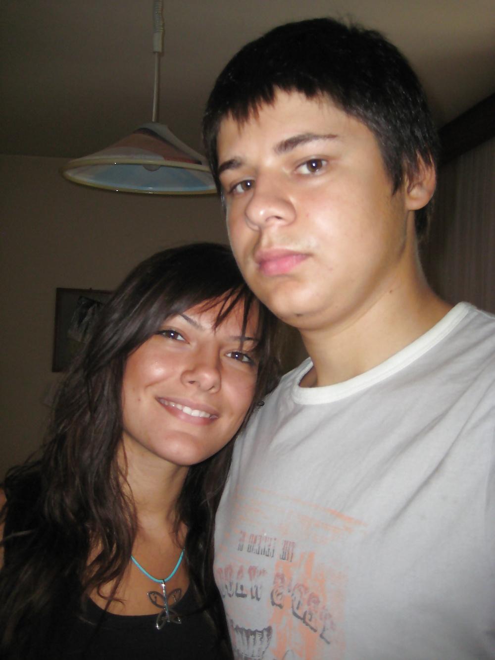 25P Cute Young Couple