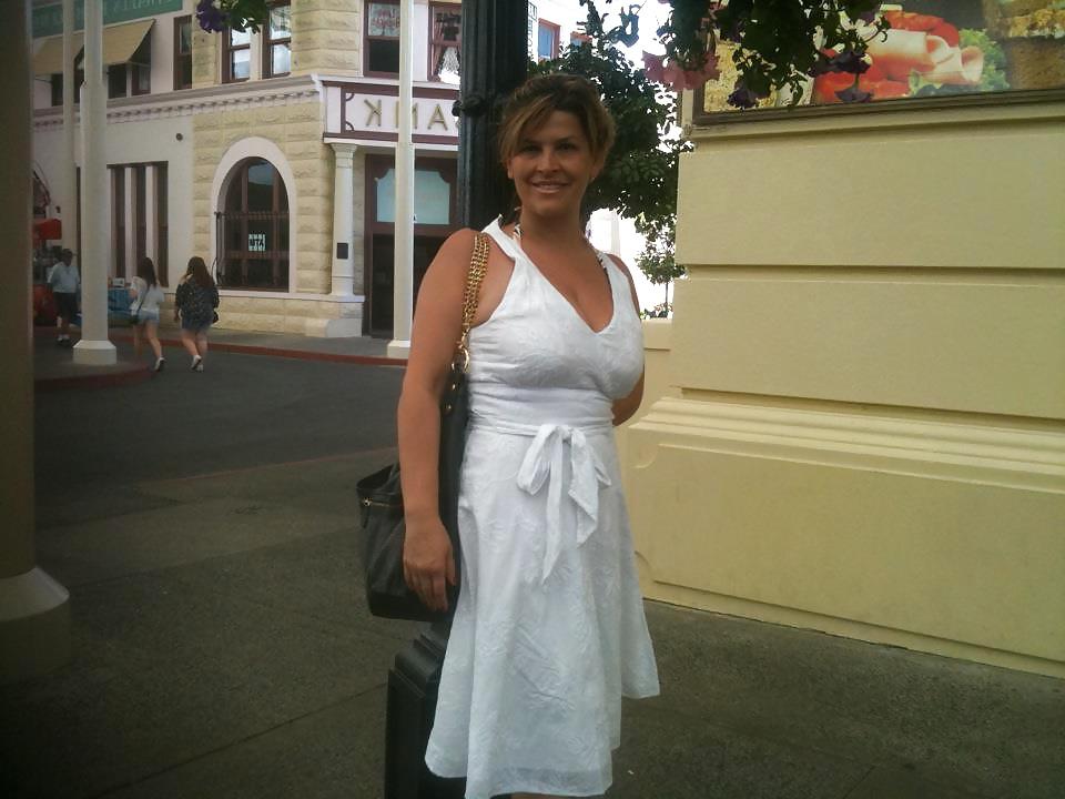 18P Australian MILF 1 ( Big natural tits )