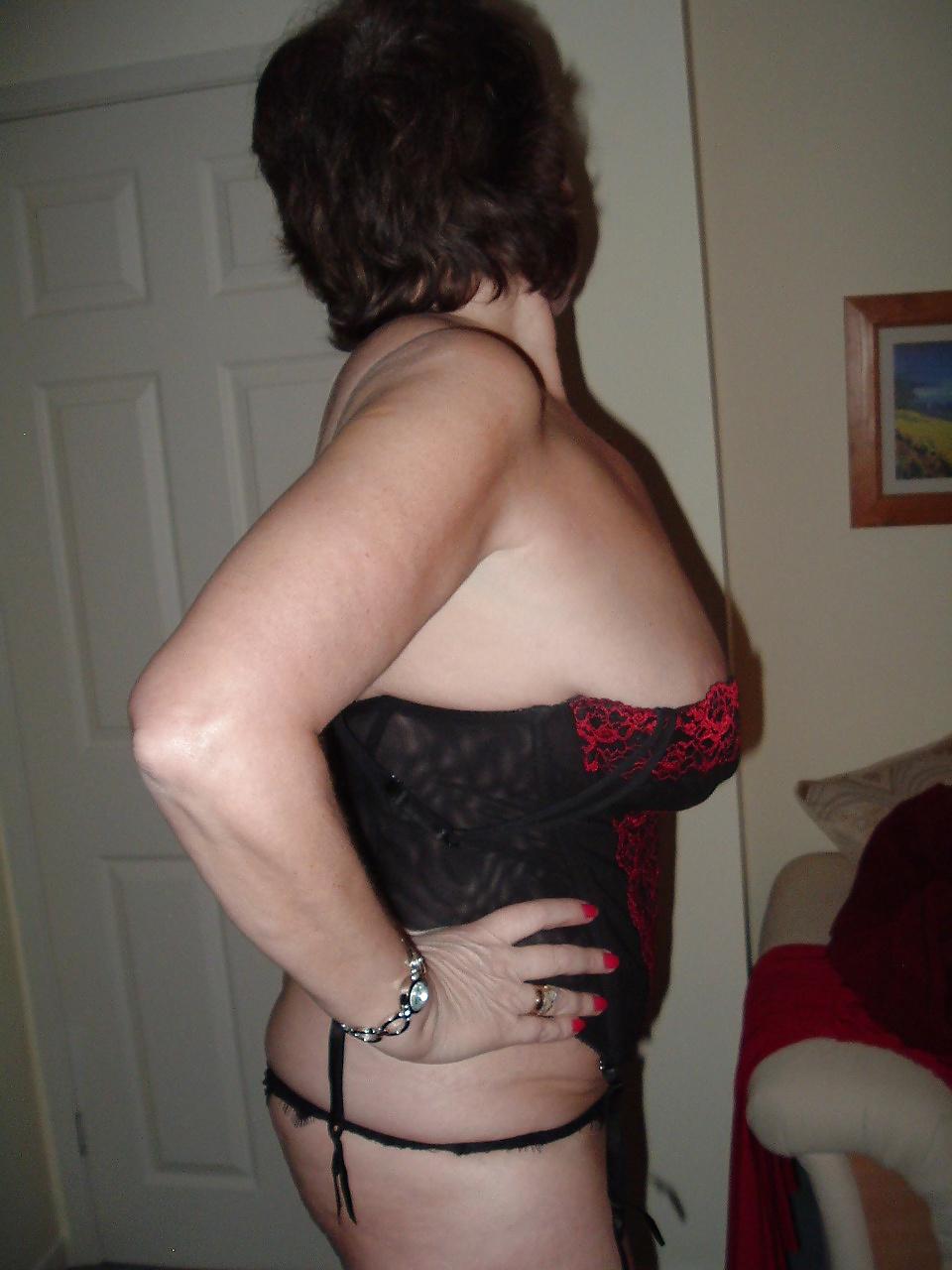 14P She Still Likes To Show Off