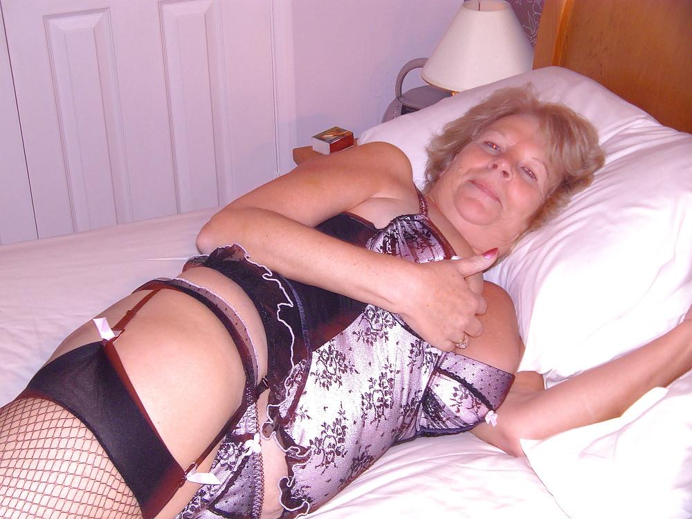 14P She Still Likes To Show Off