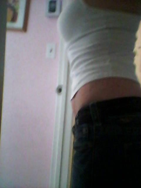 20P Sexy cougar on