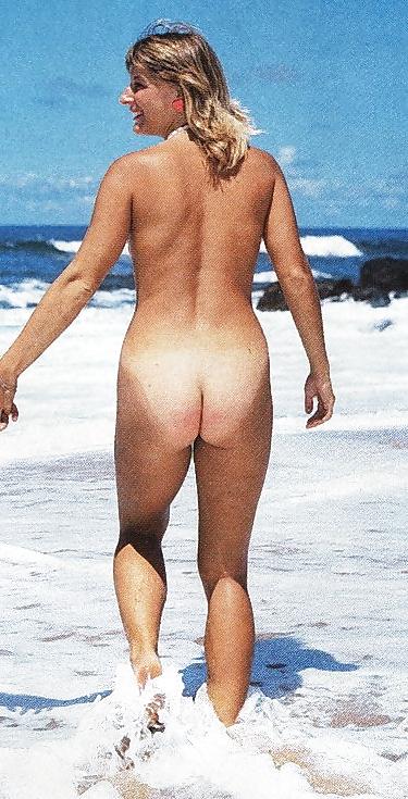 25P Housewife Nudism 17