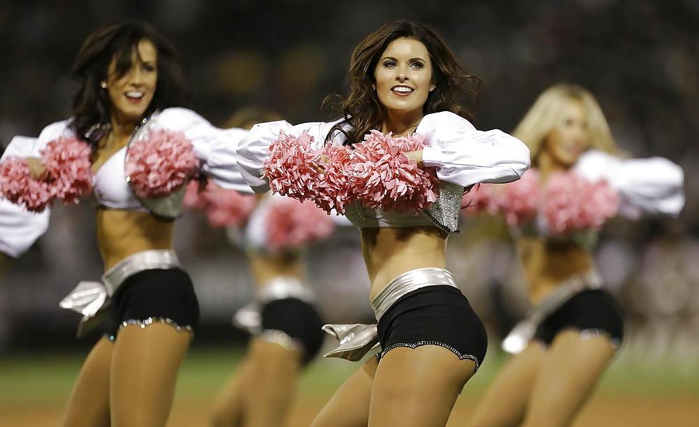 25P NFL Cheerleaders 2 - pantyhose and cameltoes (non-nude)