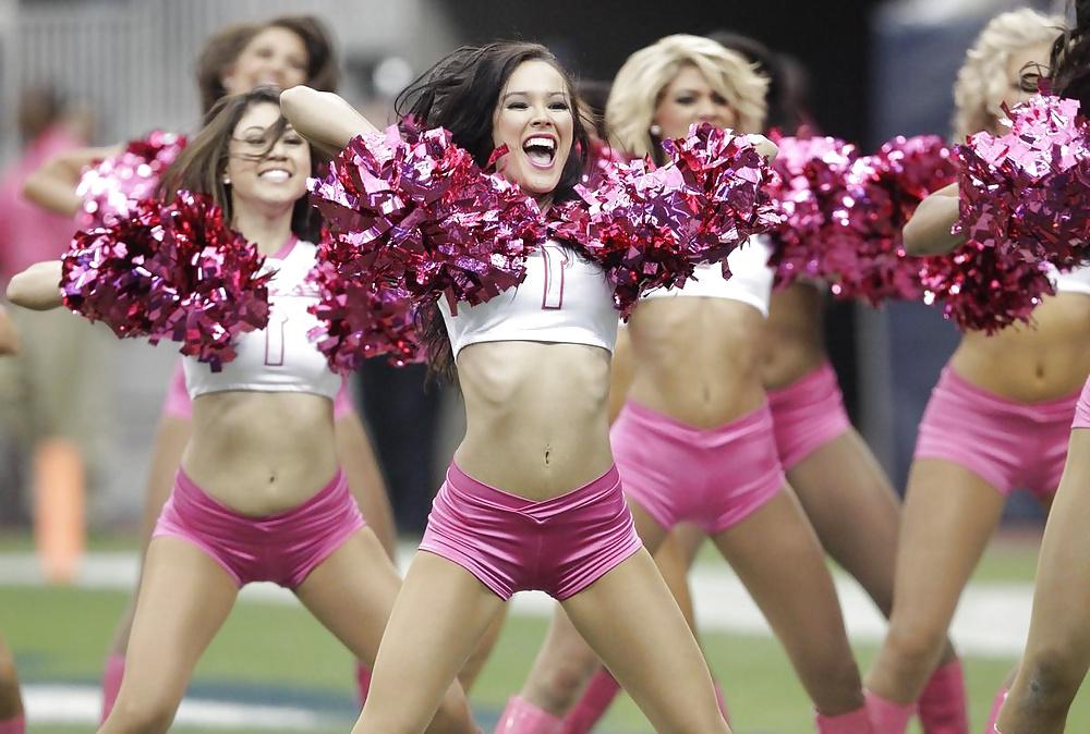 25P NFL Cheerleaders 2 - pantyhose and cameltoes (non-nude)