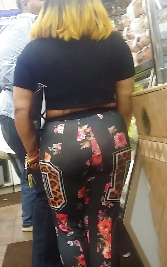 20P Candid Flower Spandex video screenshots