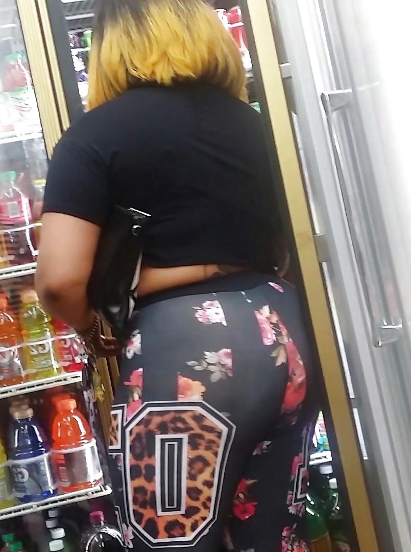 20P Candid Flower Spandex video screenshots