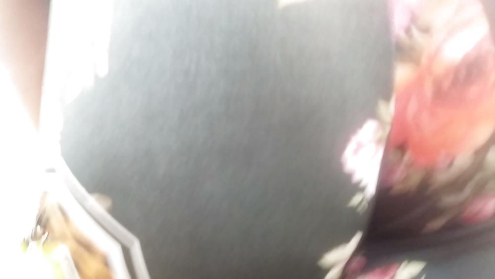 20P Candid Flower Spandex video screenshots